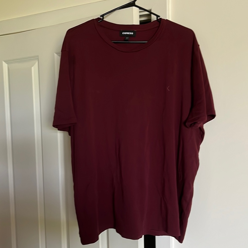 Mens Express tshirt. Gently worn. Size XL. Burgundy color.